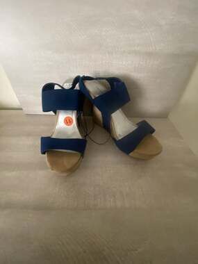 Chinese Laundry Wedge Sandals Size 7.5 Blue Platform Heels